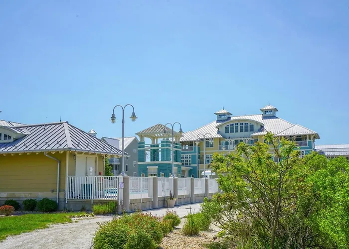 Sunset Island Luxury 3br Unit – Free Linen Package Apartment