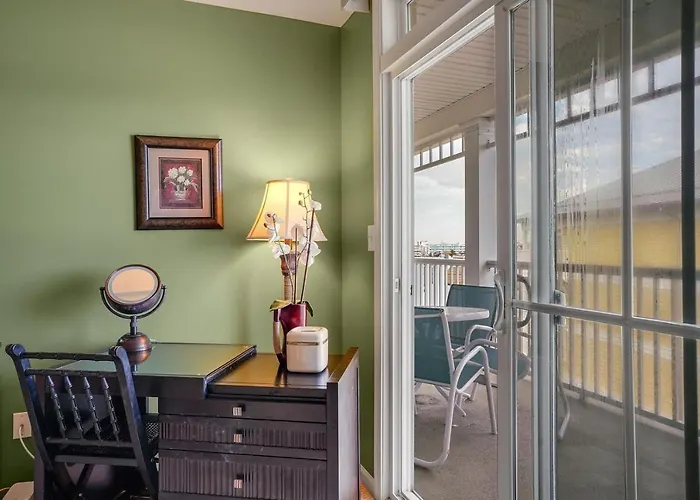 Sunset Island Luxury 3br Unit – Free Linen Package *